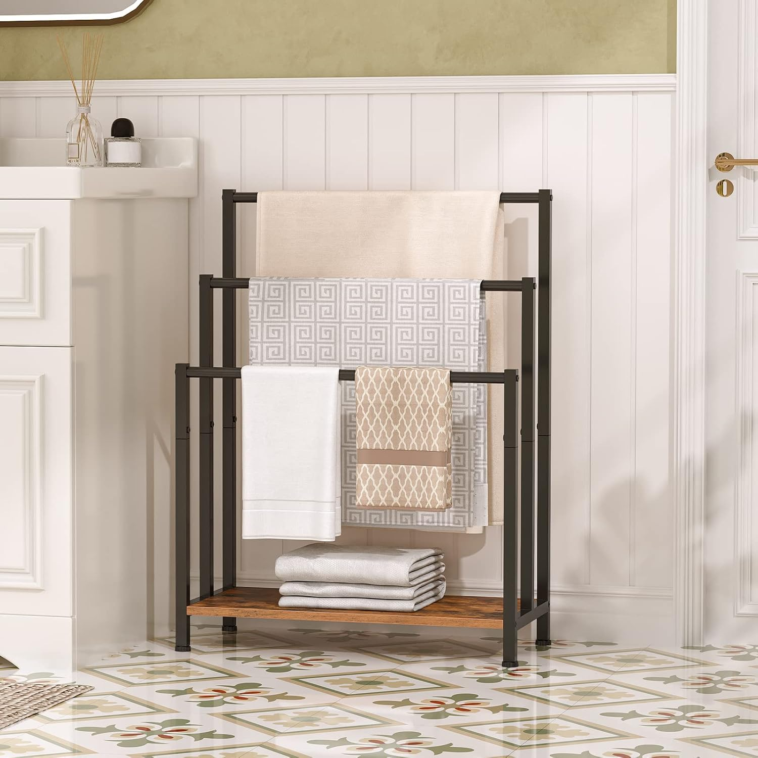 Freestanding Towel Rack with Shelf-3. Freestanding Towel Rack with Shelf-3.